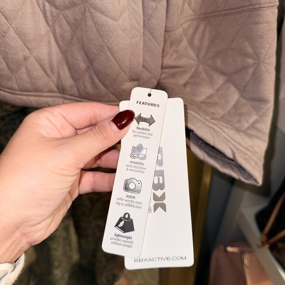 RBX Women's Quilted Puffer Jacket in Light Mauve - Picture 3 of 5